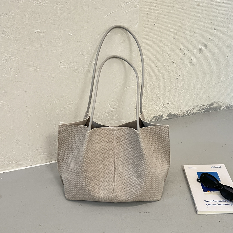 Commuter Vintage Large-capacity Underarm Bag New Casual Style photo 2