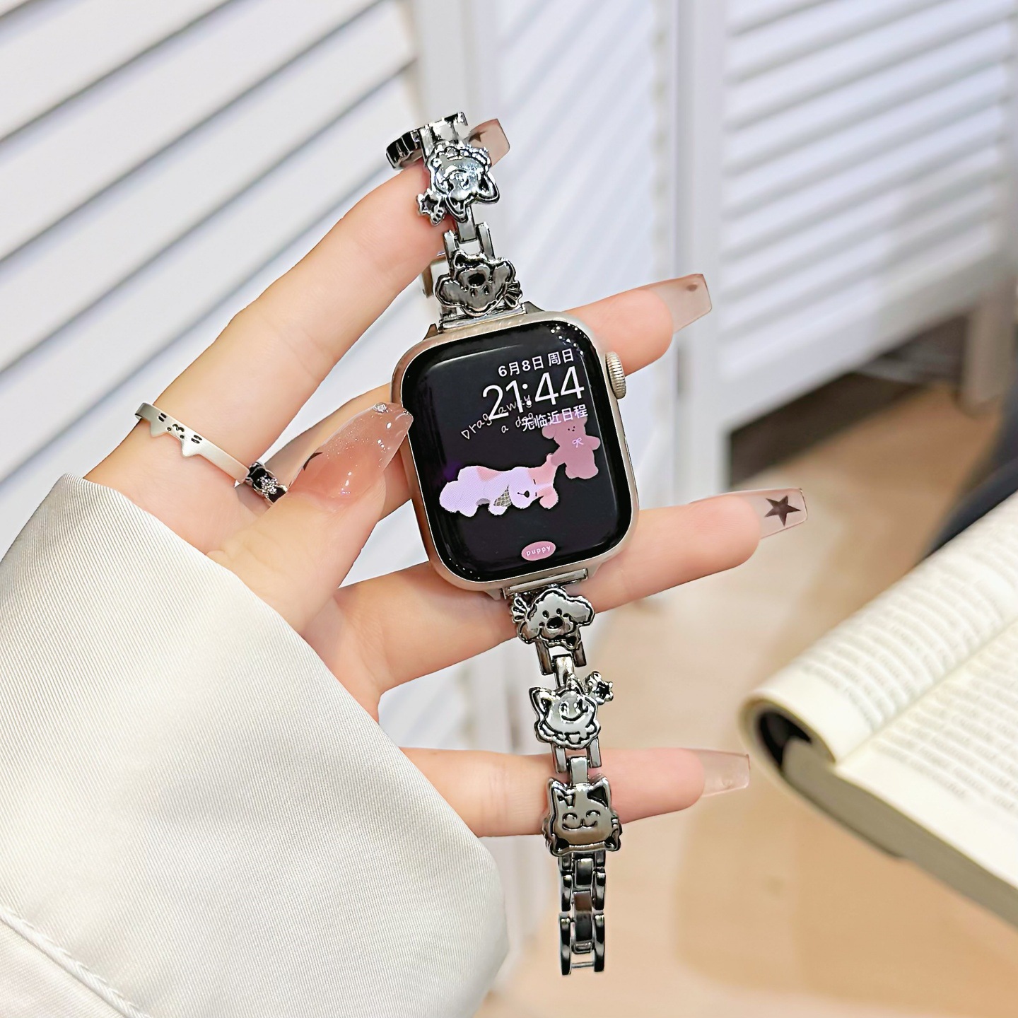Fashionable Metal Dog And Cat Womens Chain Watch Strap photo 2