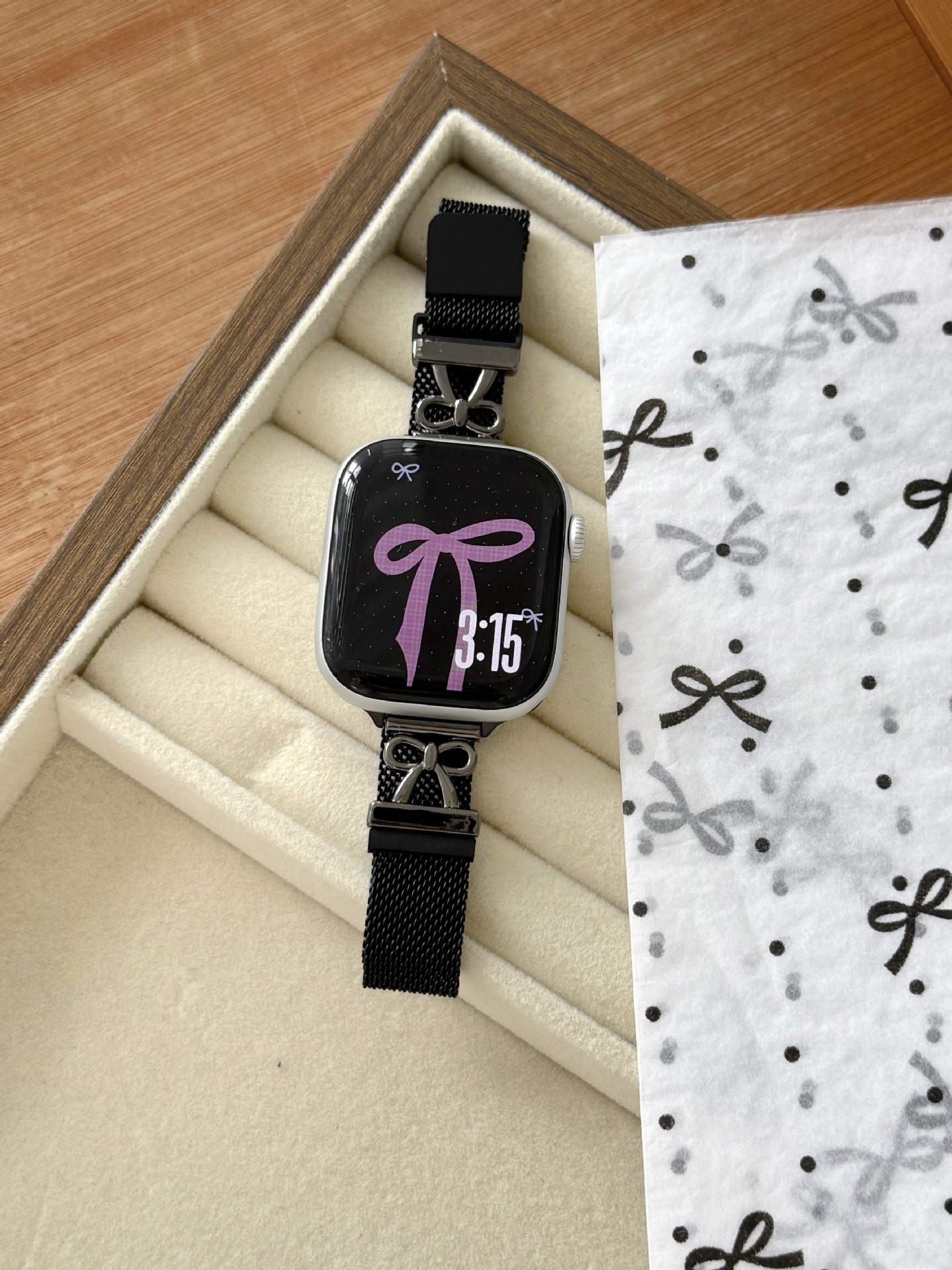 Butterfly-clasp Metal Milanese Magnetic Watch Strap photo 2