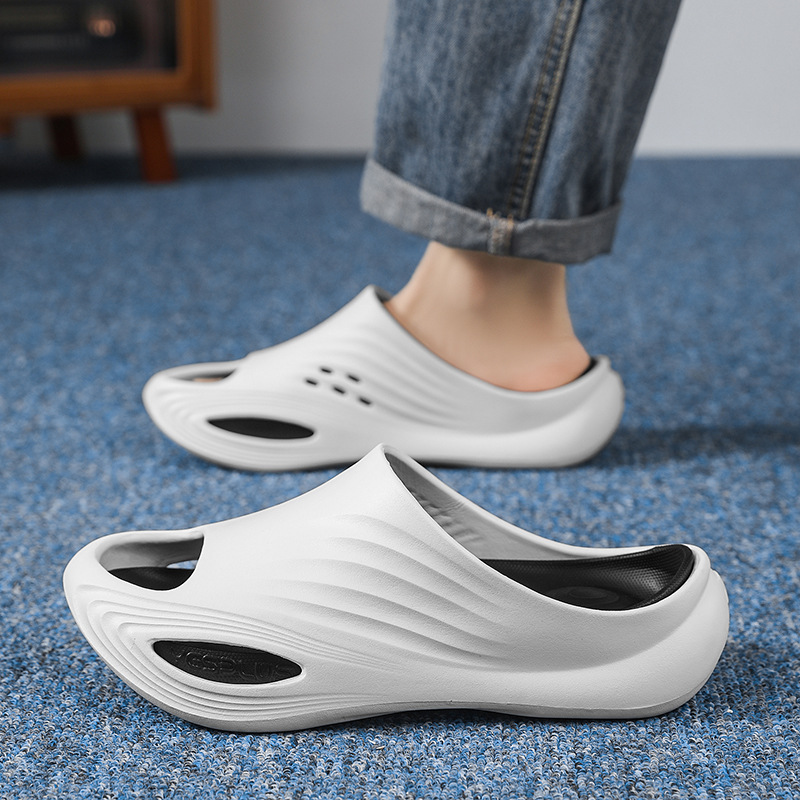 Outdoor Non-slip Wear-resistant Men's Sandals photo 1