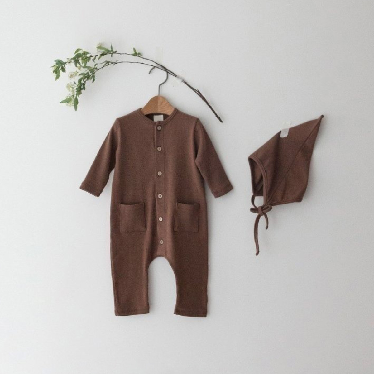 Solid-color Pocketed Chest-opening Baby Romper photo 3
