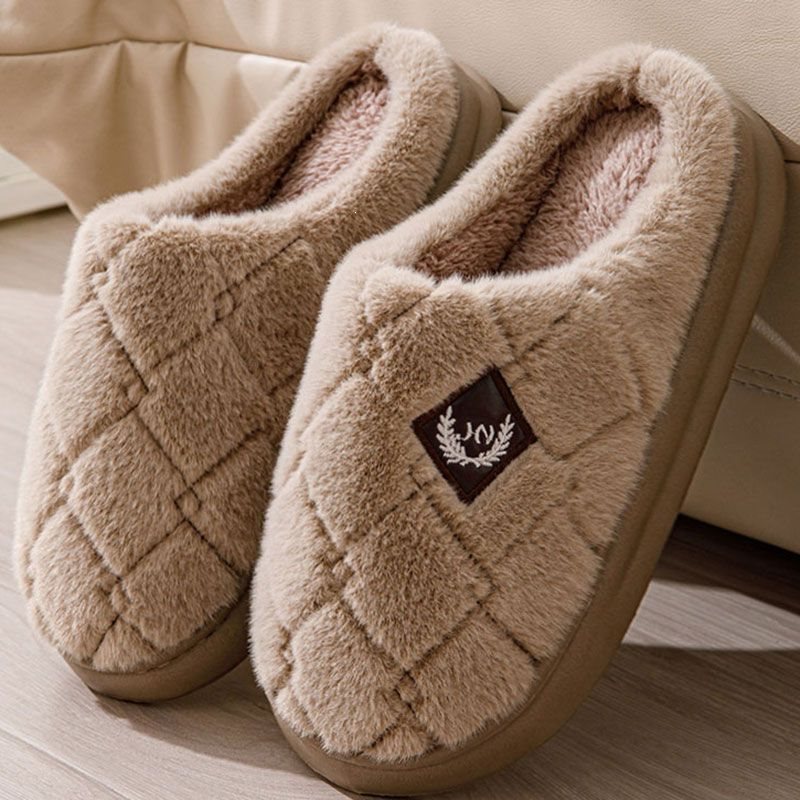 New Cotton Slippers For Men And Women Winter Season photo 2