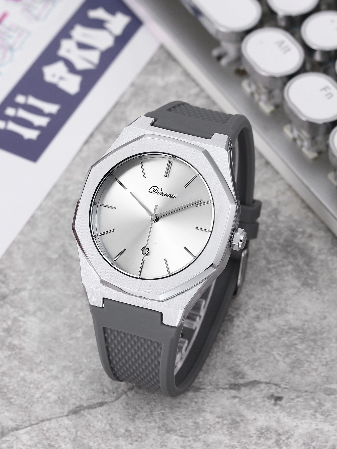 Elegant And Minimalist Waterproof Quartz Watch For Men photo 4