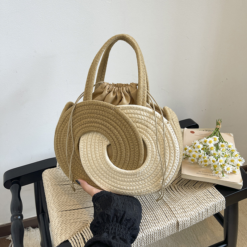 Seaside Vacation-style Straw Woven Womens Shoulder And Crossbody Bag photo 1