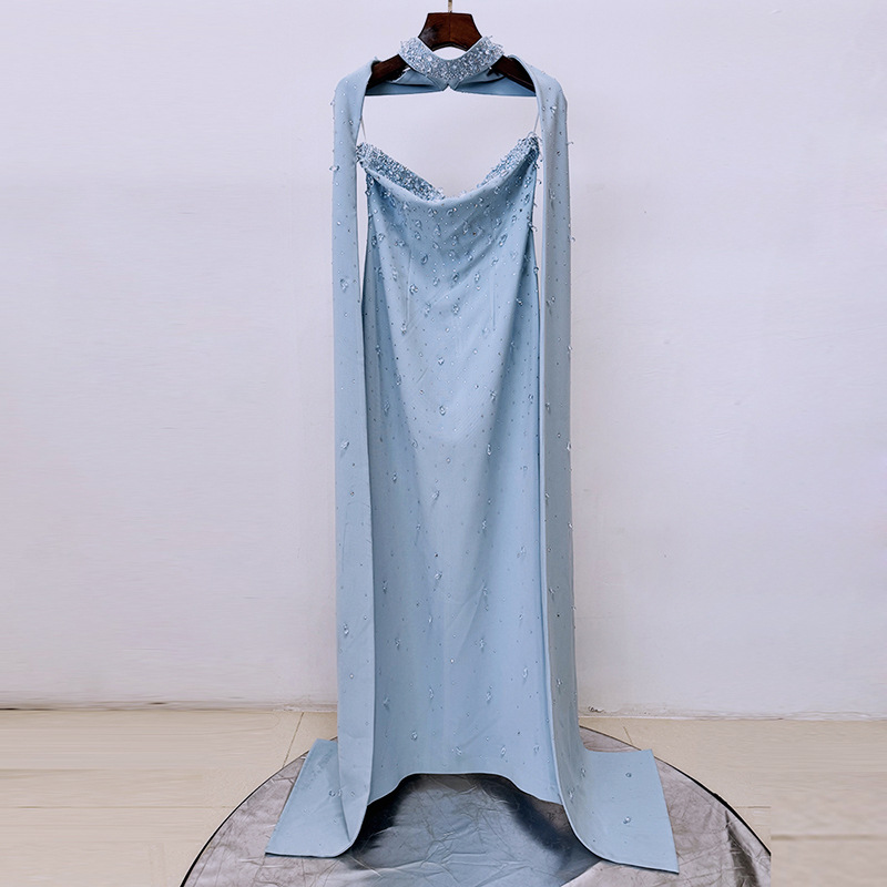 Long Beaded And Diamond-encrusted Evening Gown With A Train Evening Gown photo 2