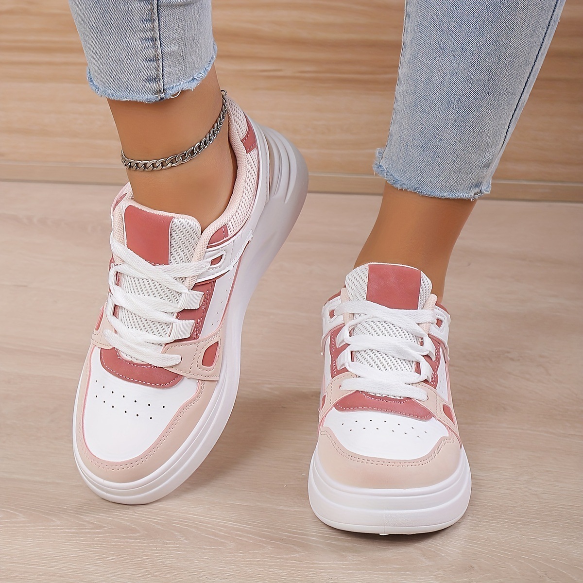 Thick Bottom Show Feet Small Sports Leisure Sneaker photo 2