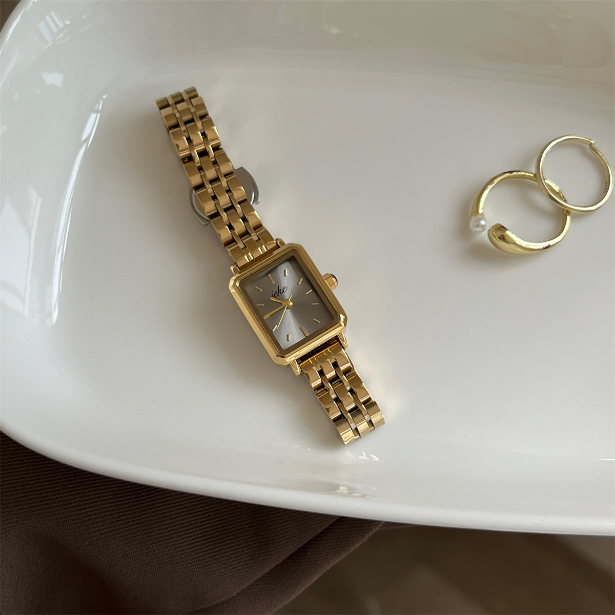 Quartz Watch With Steel Band Women's photo 3