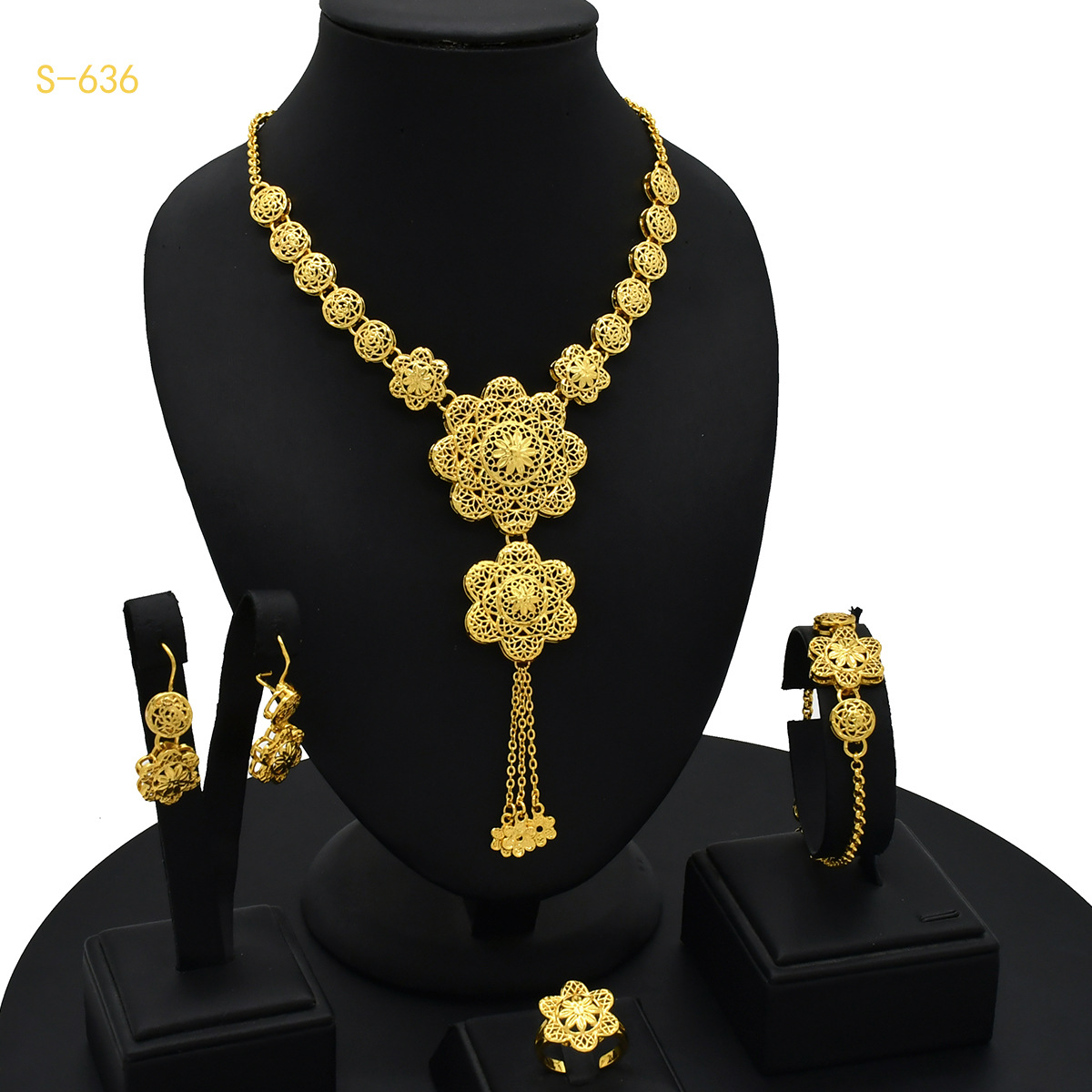 24K Gold Plated Arabic Women's Bridal Jewelry Suit photo 4