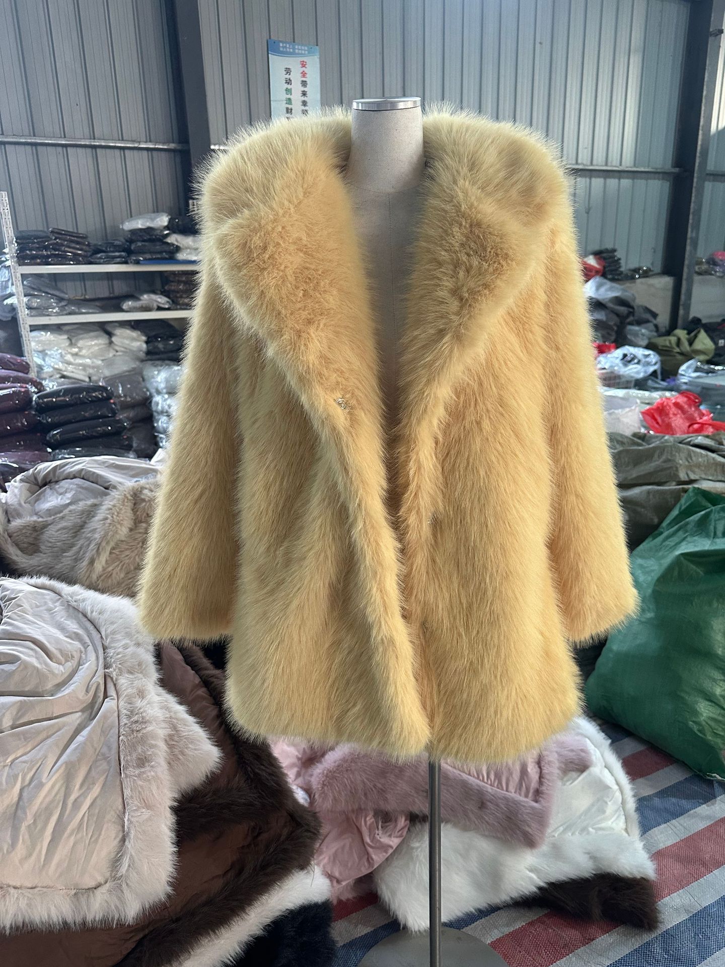 Fashionable Women's Faux Fur Coat photo 4