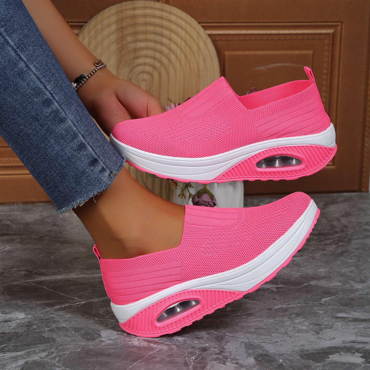 New Women's Leisure Sports Air Cushion Non-slip Flying Woven Women's Shoes photo 6