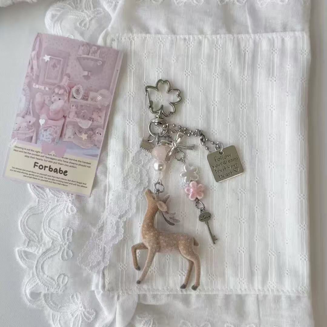 Lace-flocked Fawn Personalized Niche Beaded Keychain photo 1