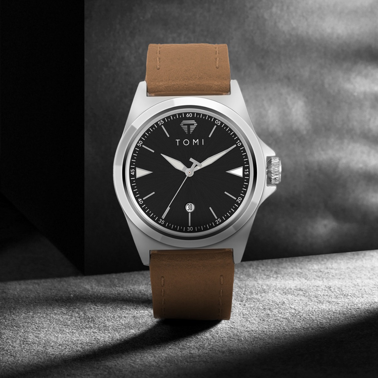 Waterproof Fashionable Leather-Strap Quartz Mens Watch For Students photo 1