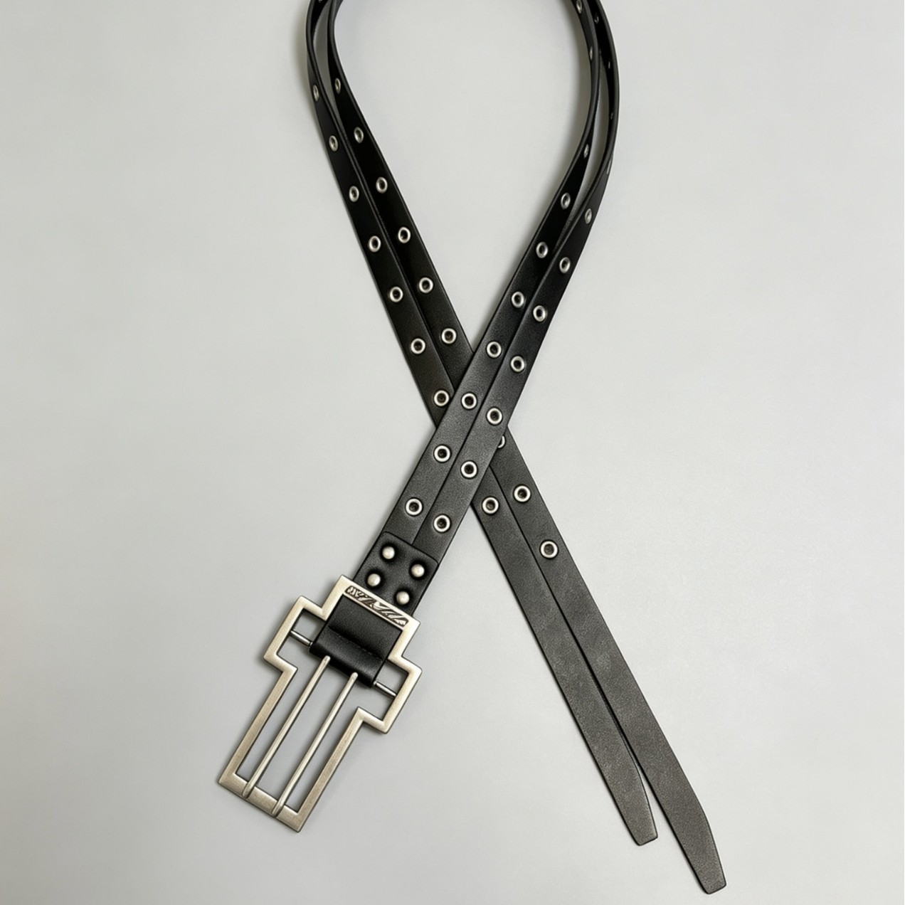 Fashionable Double-prong Buckle Belt Trendy Punk Style photo 2