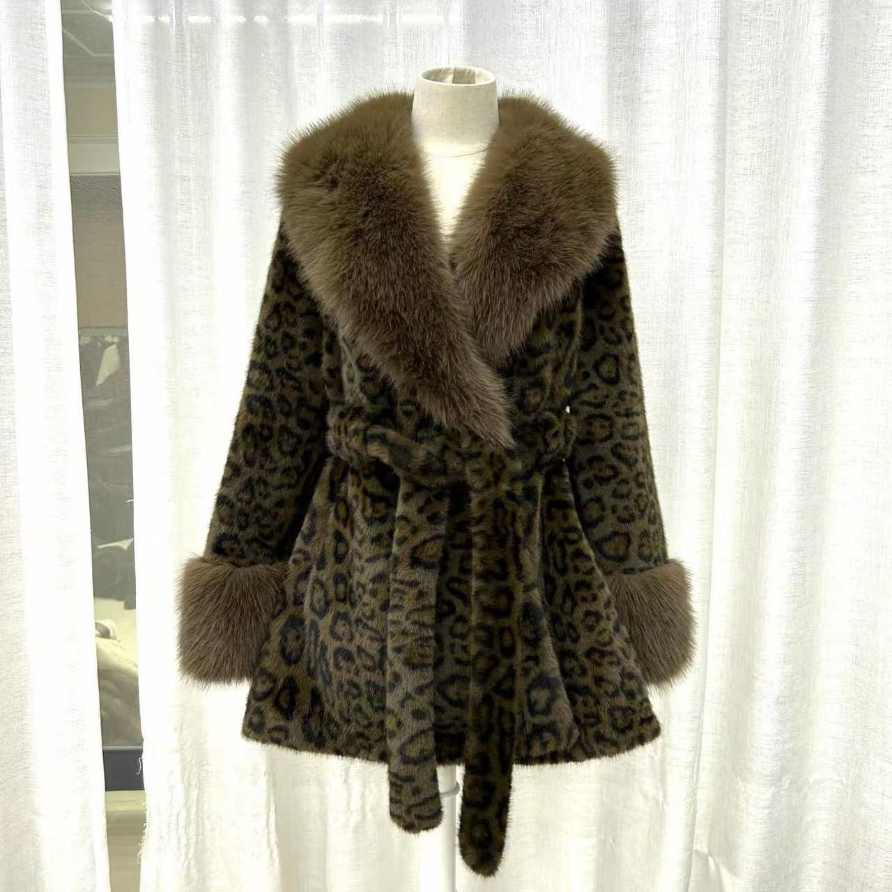 Stylish High-end Fur-and-fabric Faux Mink Coat photo 4