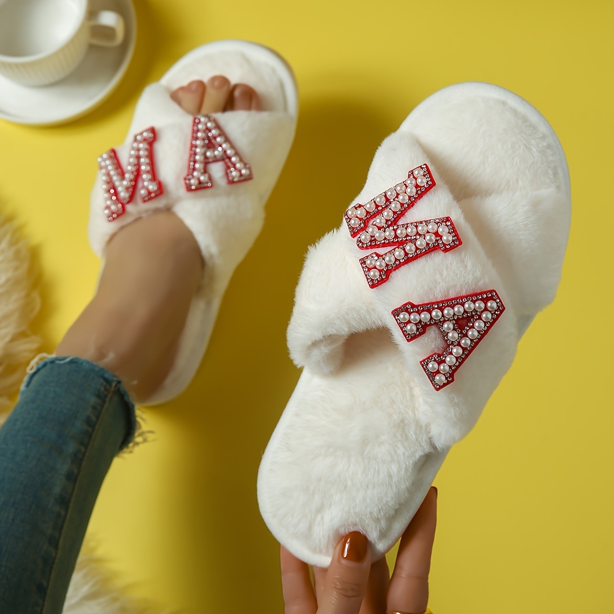 M 32101 Bride Fluffy Slippers Pearl Letters Wedding photo 2