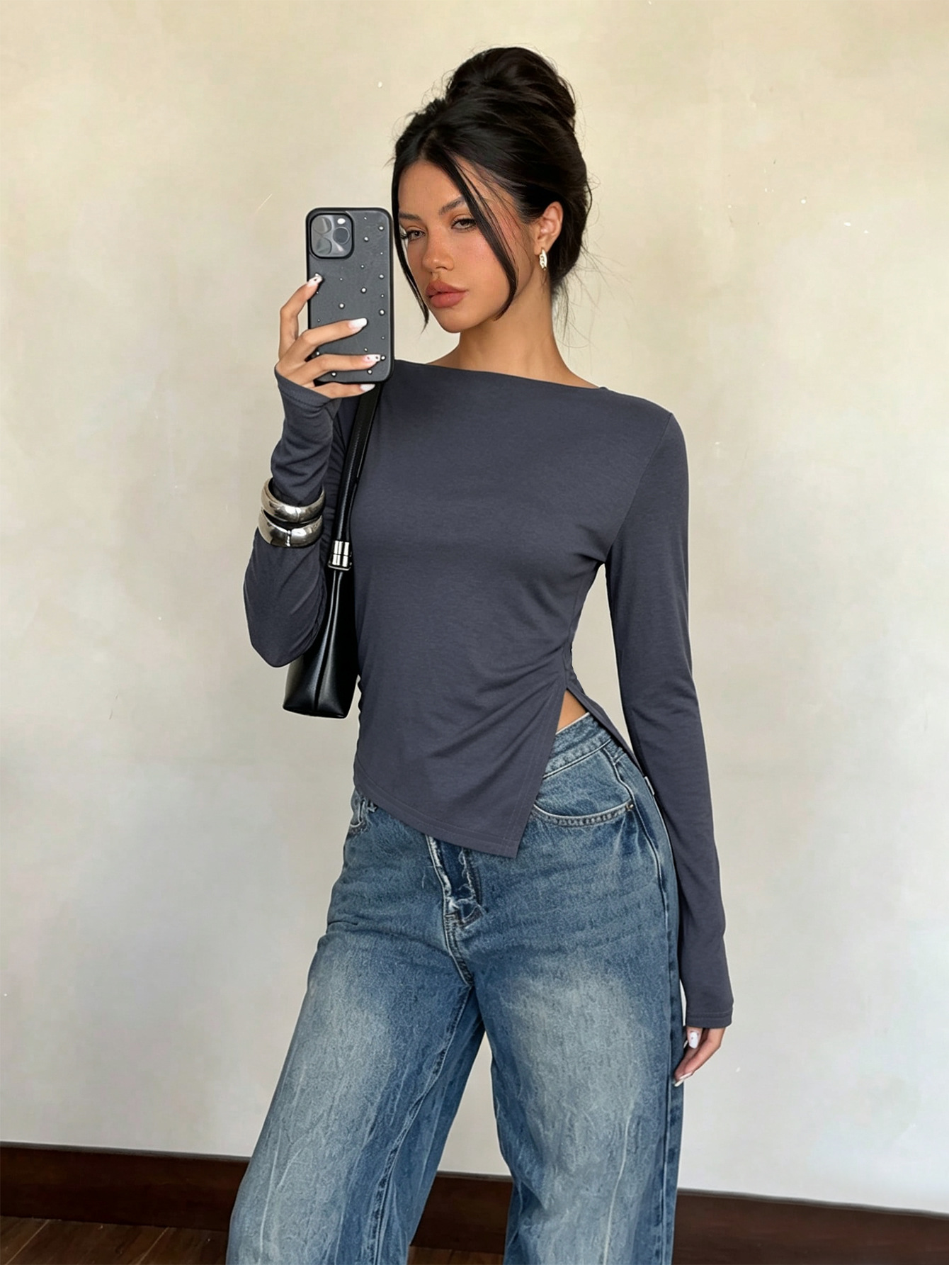 Backless Design Waist-cinching For A Slimming Effect Asymmetrical Hem With A Slit photo 2