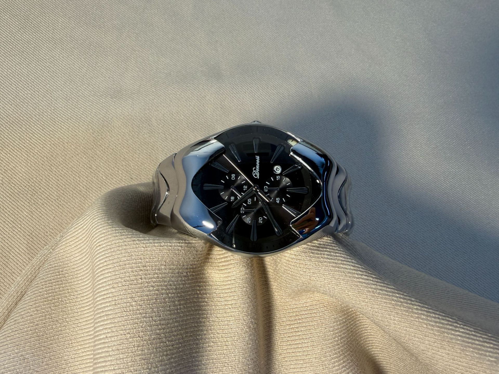 Factory-customized Wholesale Y2K-style Avant-garde Watches photo 5