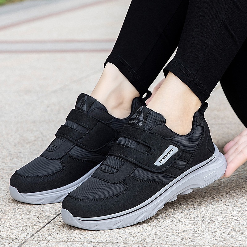 Men's And Women's Lightweight Casual Sneakers photo 7