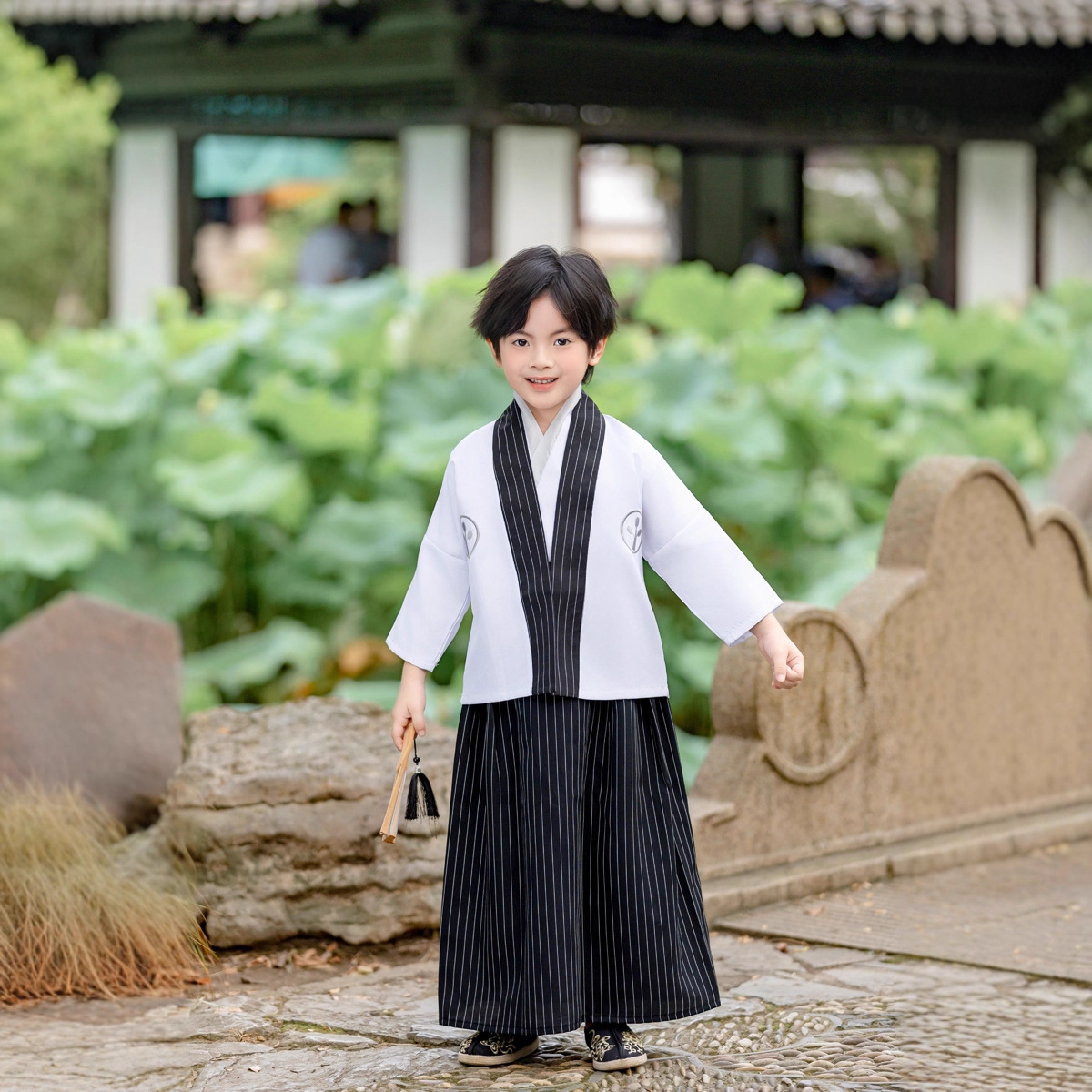 Childrens Yellow Japanese-style Kimono Set photo 6