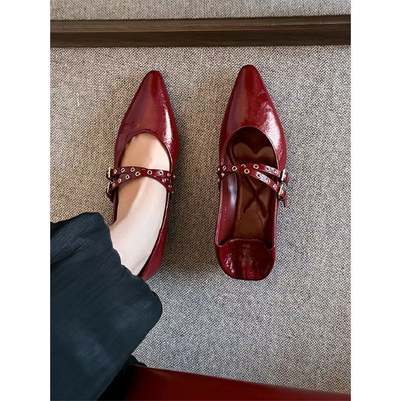 Women's Pointed-toe Wedge Leather Shoes With Studs photo 3