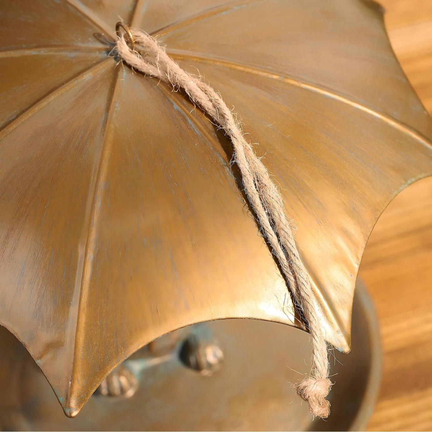 Home Creative Portable Umbrella Shaped Bird Feeder photo 5