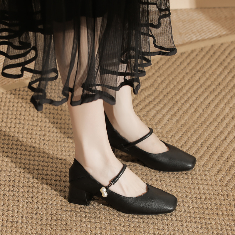 Women's Chunky-heeled Square-toe Mary Jane Shoes photo 4