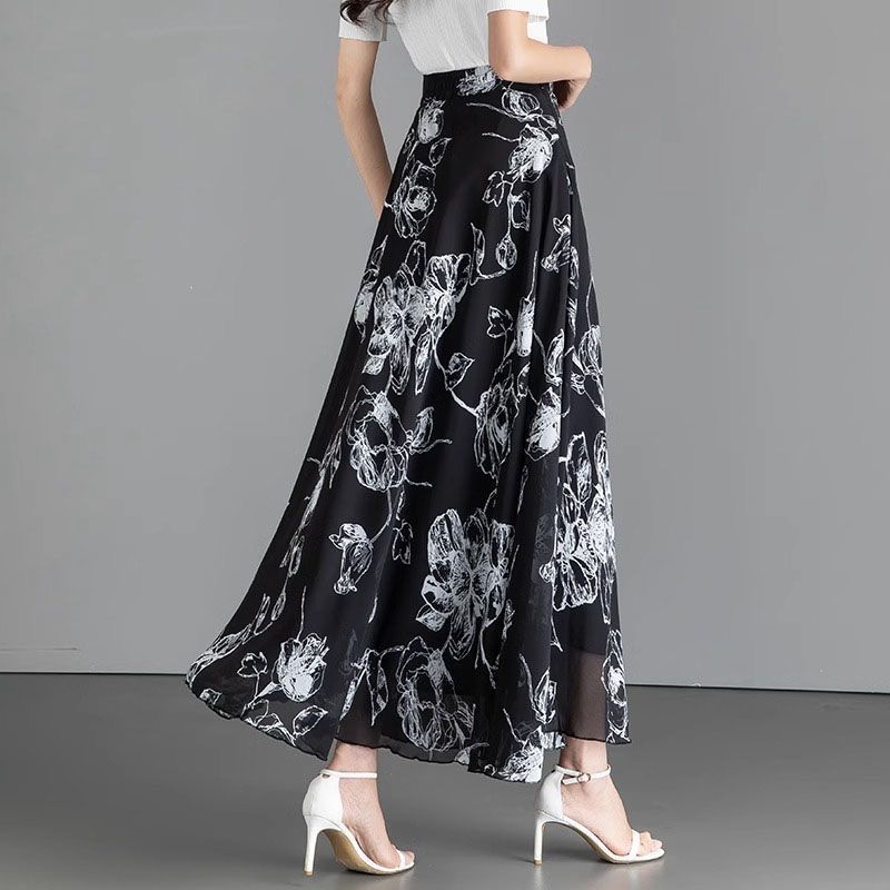 Chic Polka-dot Plus-size Slimming Figure-flattering, Fairy-like Maxi Dress photo 3