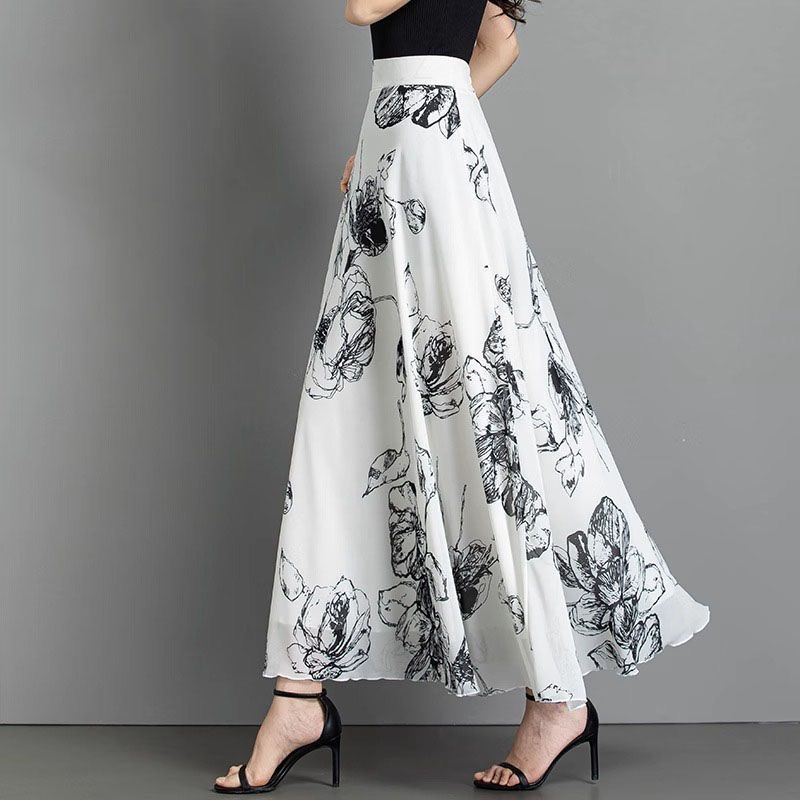 Chic Polka-dot Plus-size Slimming Figure-flattering, Fairy-like Maxi Dress photo 2