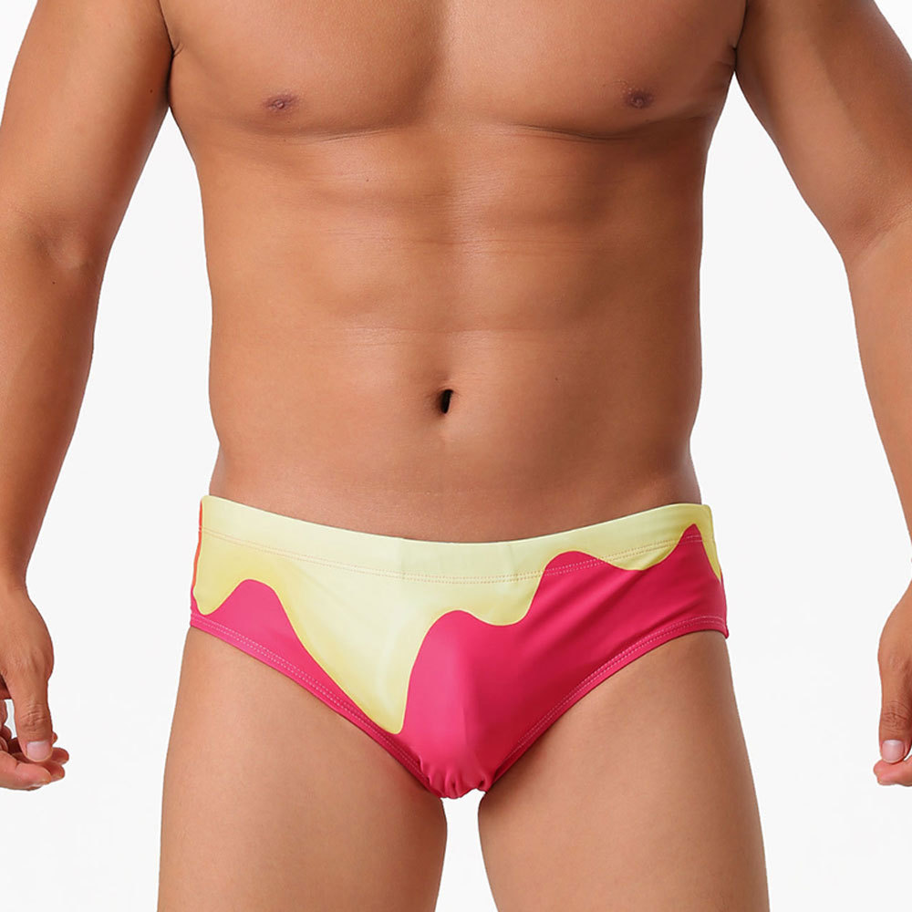 Gradient Flowing-print Triangle Swim Trunks Fashionable photo 2