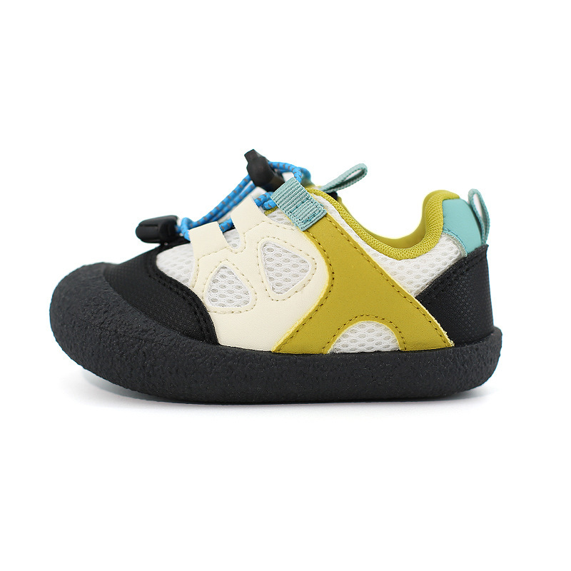 Childrens Mesh Breathable Hiking Shoes photo 2
