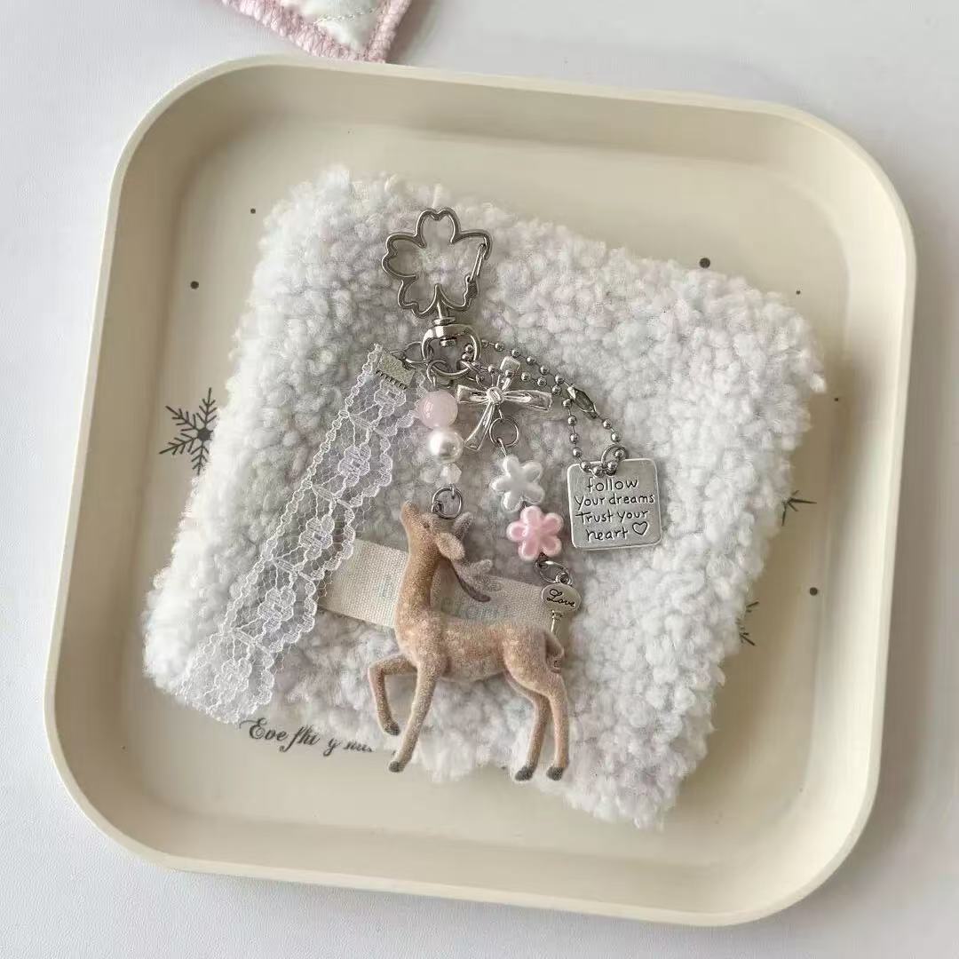 Lace-flocked Fawn Personalized Niche Beaded Keychain photo 3