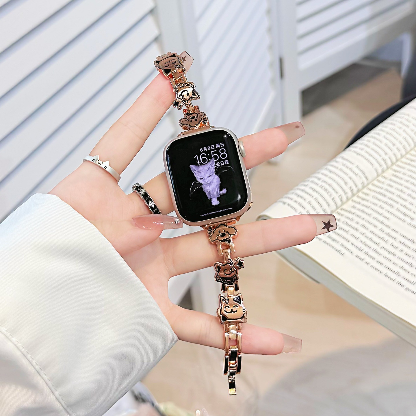 Fashionable Metal Dog And Cat Womens Chain Watch Strap photo 6