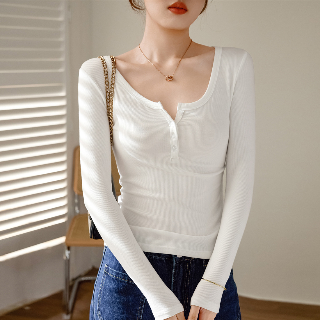 Autumnwinter Pure And Alluring Long-sleeve Slim-fit Bottoming Shirt photo 3