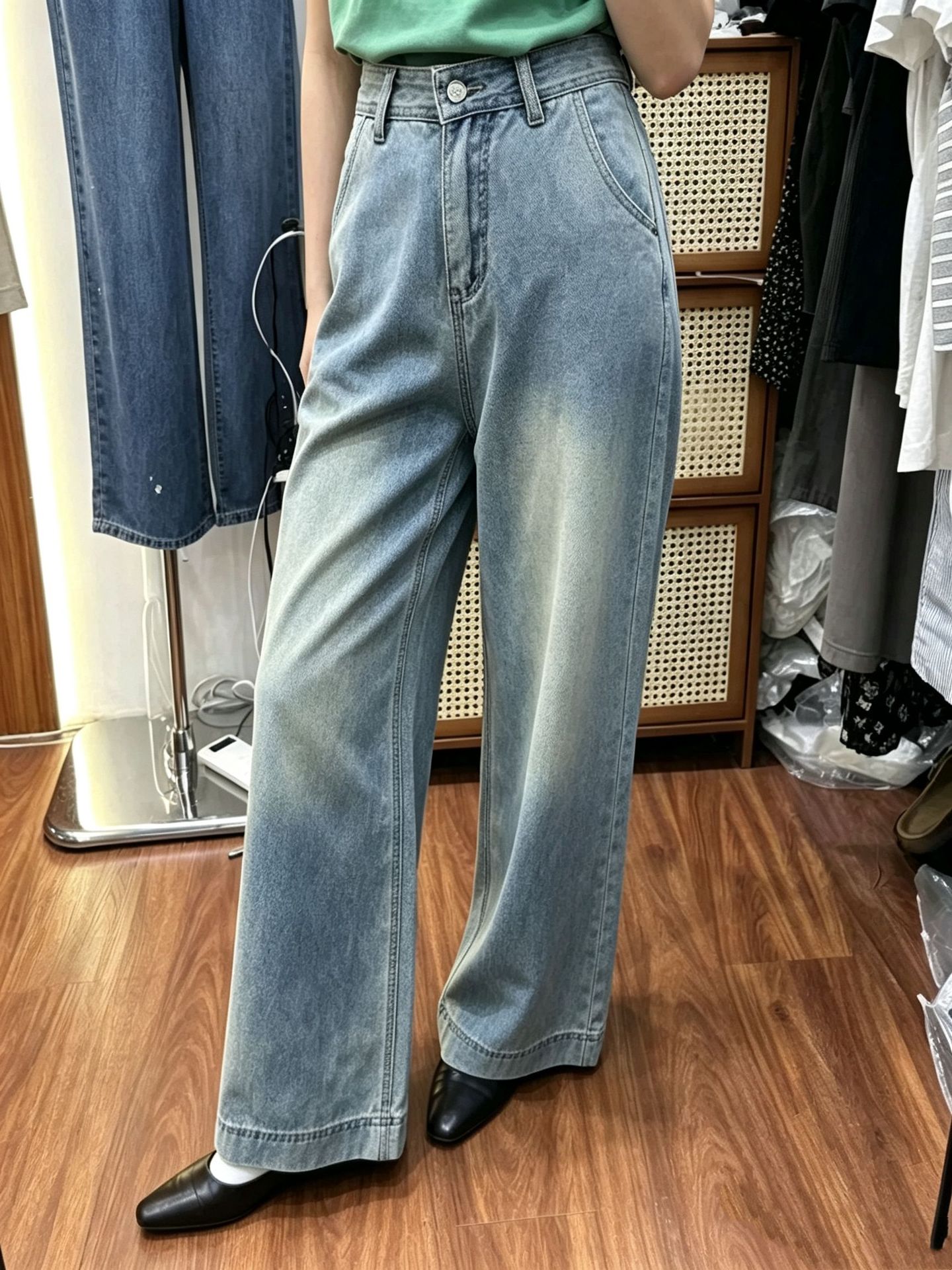 Women's Washed Blue Wide-Leg Denim Pants photo 3