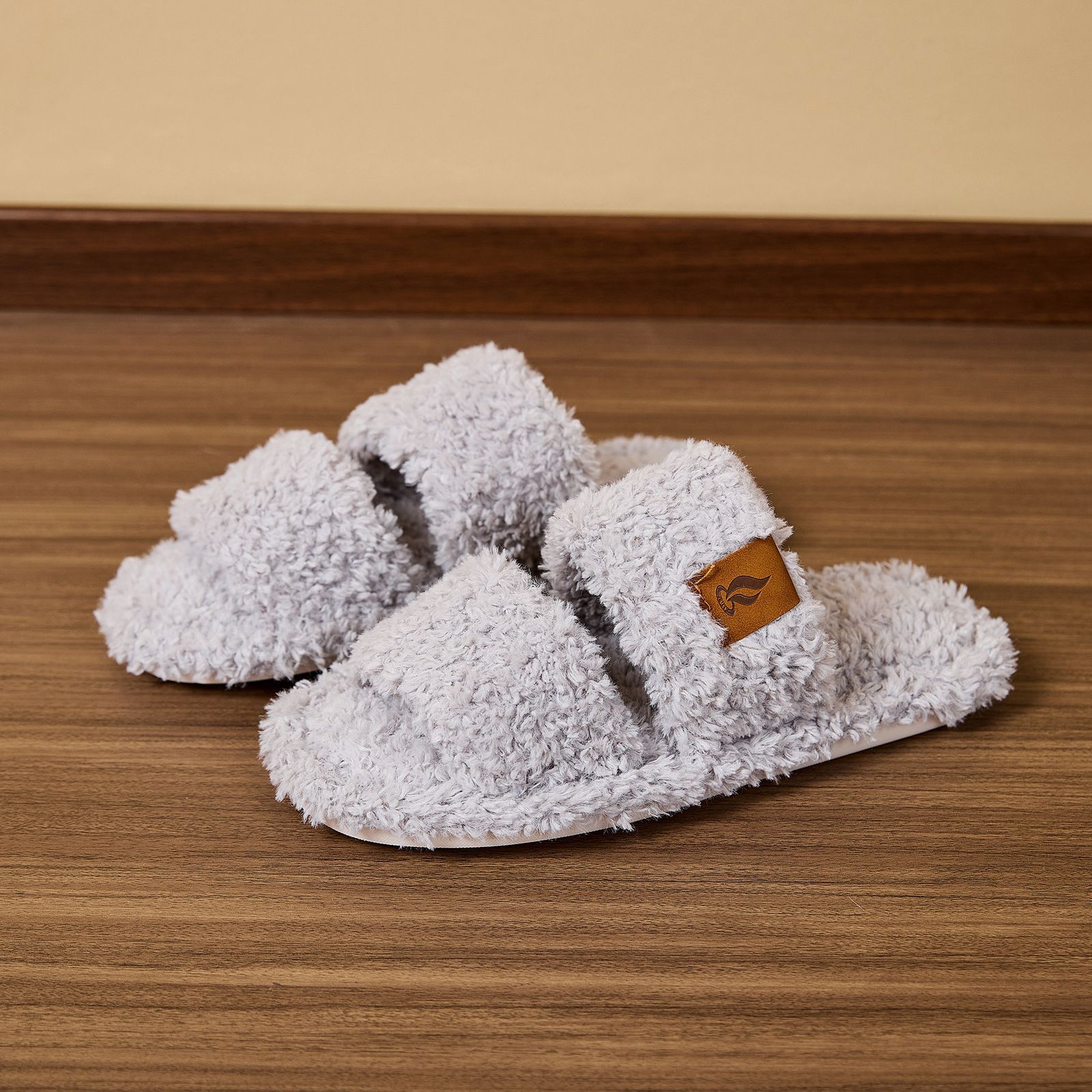 Women's AutumnWinter IndoorOutdoor Fleece-Lined Warm Non-Slip Slippers photo 4
