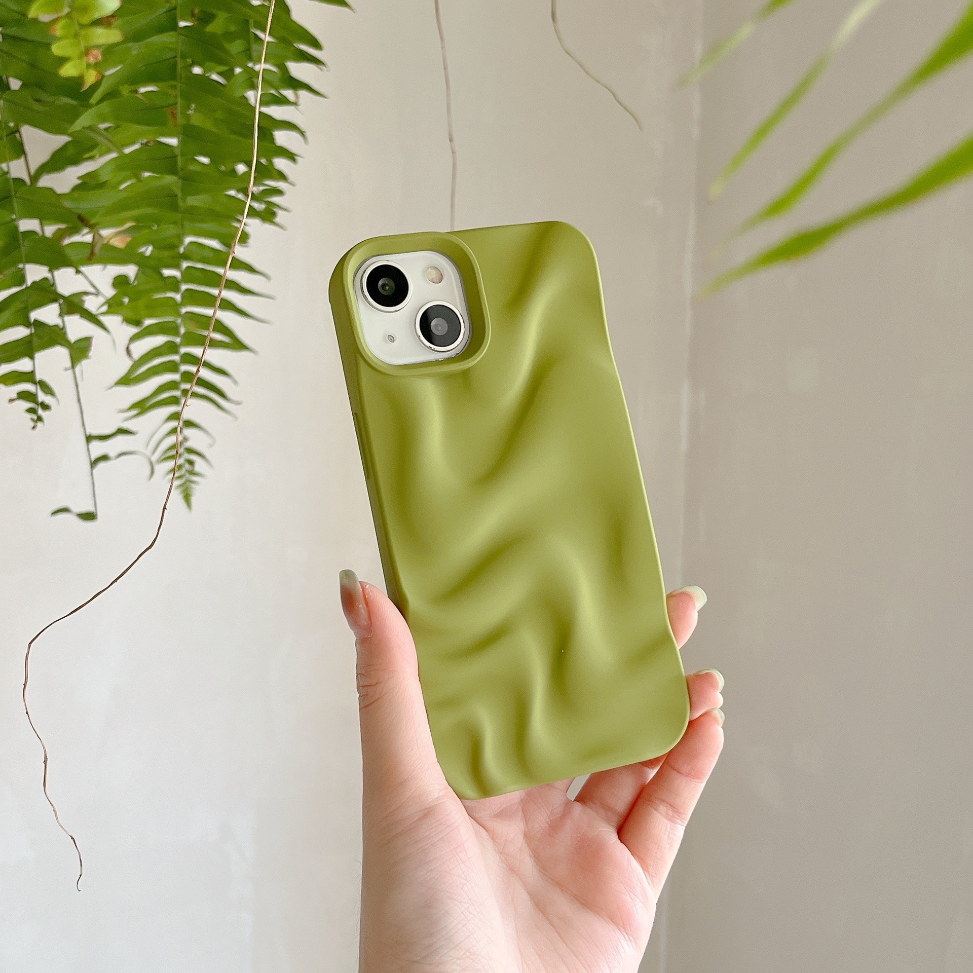 Pleated Water Ripple Solid Color Electroplated Drop-resistant Soft Shell photo 5