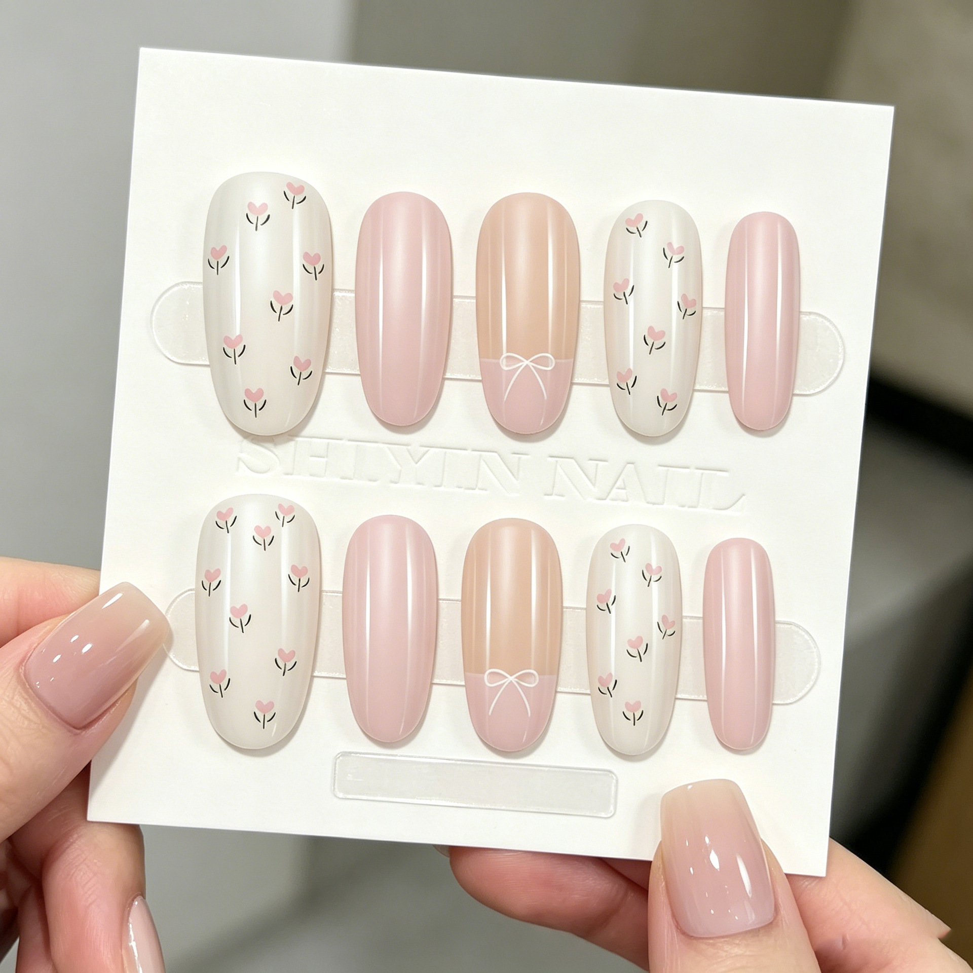 Wearable Patch Handmade Nail Tips photo 3