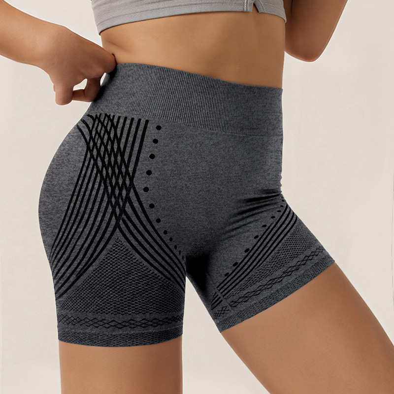 Fitness And Body-shaping Three-quarter Shorts photo 2