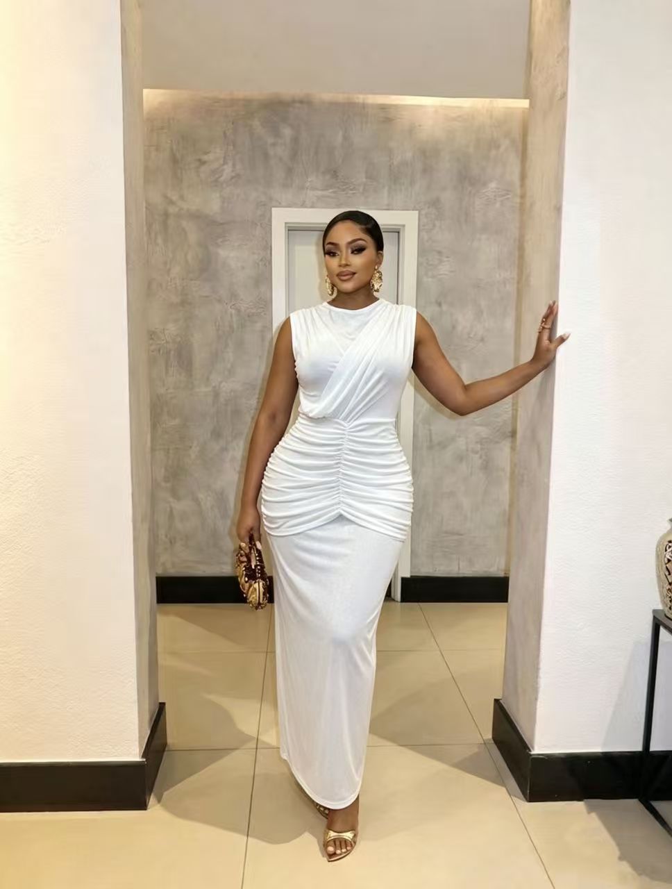 Women's Sleeveless Round-neck Bodycon Dress photo 2