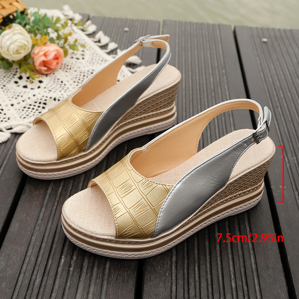 Thick-soled Peep-toe Waterproof Platform Sandals With Buckle Closure photo 3