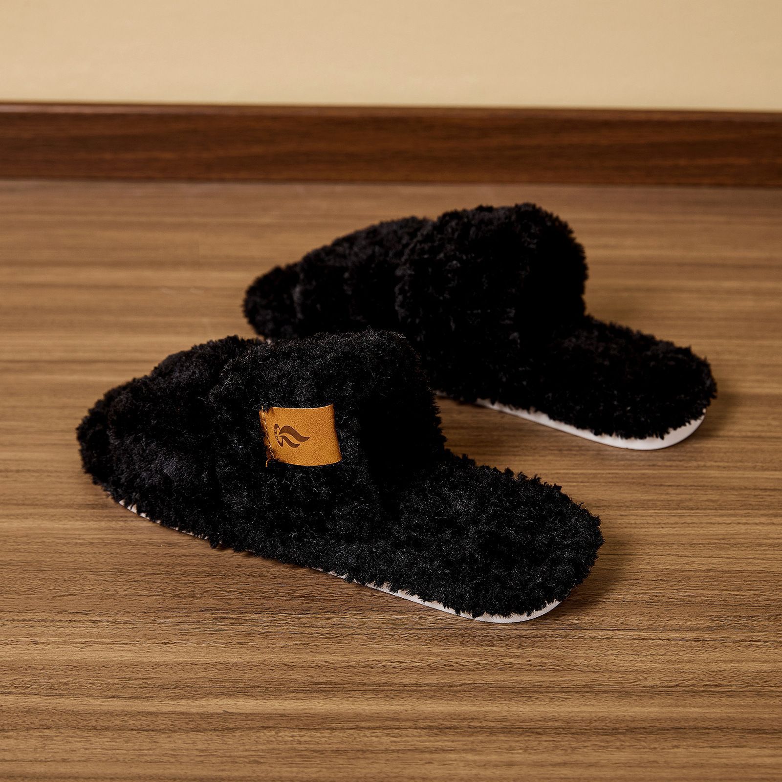 Women's AutumnWinter IndoorOutdoor Fleece-Lined Warm Non-Slip Slippers photo 3