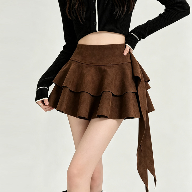 Women's Versatile High-waisted Skirt That Flatters The Figure photo 1
