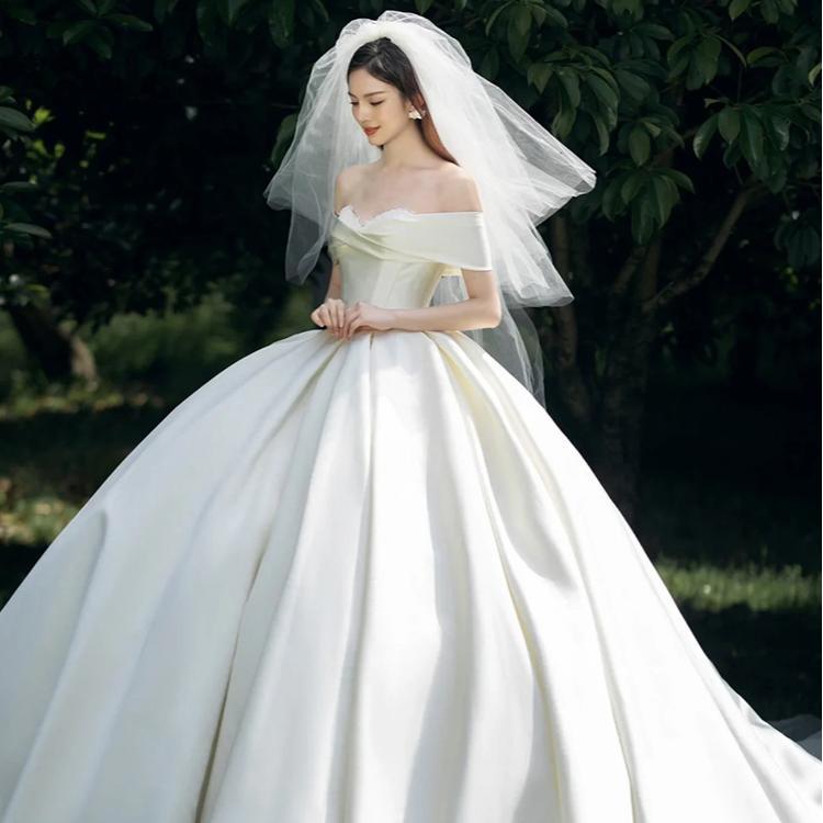 Hard-tulle Veil Sheer And Minimalist Three-tiered Design For Bridal Wedding Styling photo 2