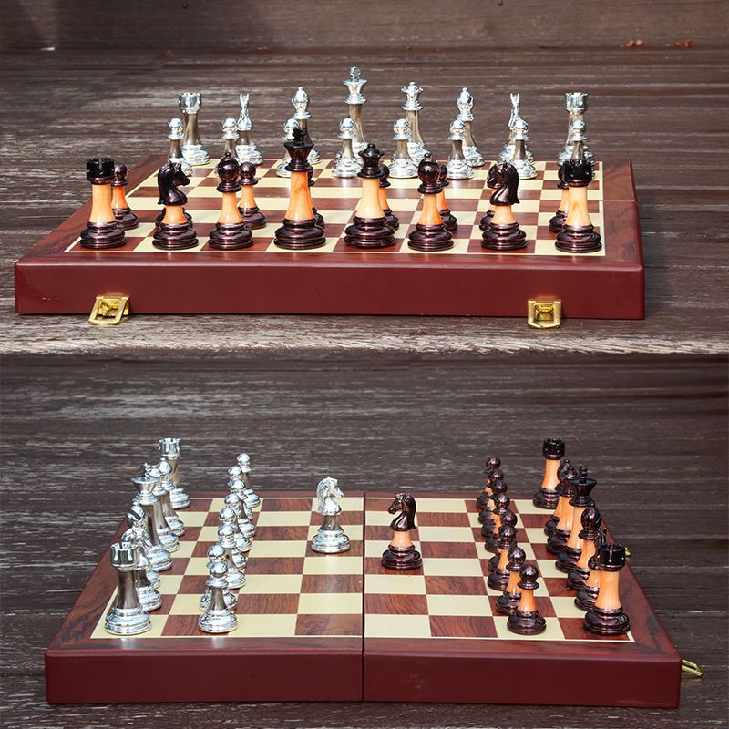 High-end Chess Set Made Of Metal And Acrylic photo 2