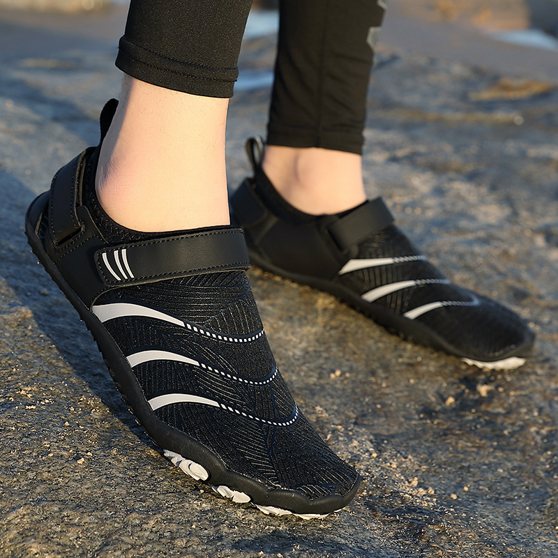 Outdoor Sports Fishing Wading Shoes With Anti-slip And Cut-resistant Features photo 4