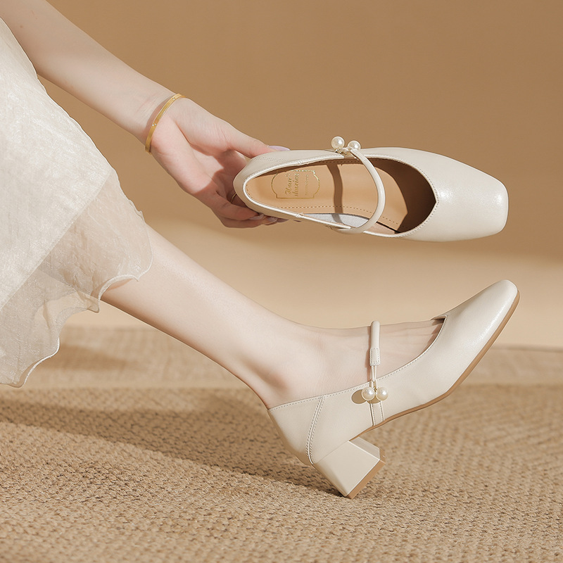 Women's Chunky-heeled Square-toe Mary Jane Shoes photo 1
