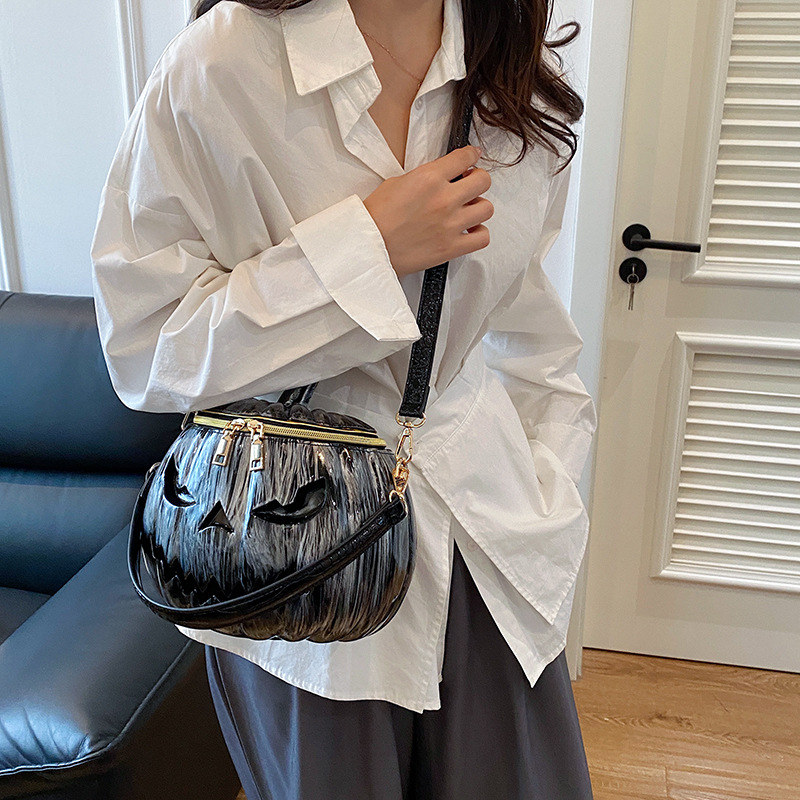 Chanel-style Quilted Chain Bag, Womens Mini Box Bag, Single-shoulder photo 1