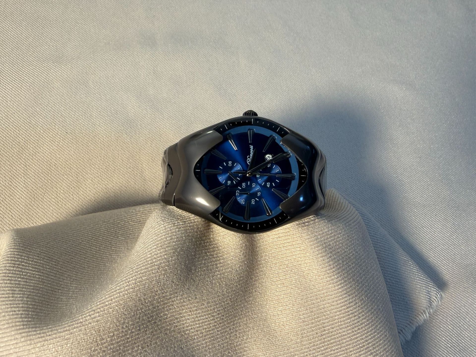 Factory-customized Wholesale Y2K-style Avant-garde Watches photo 6