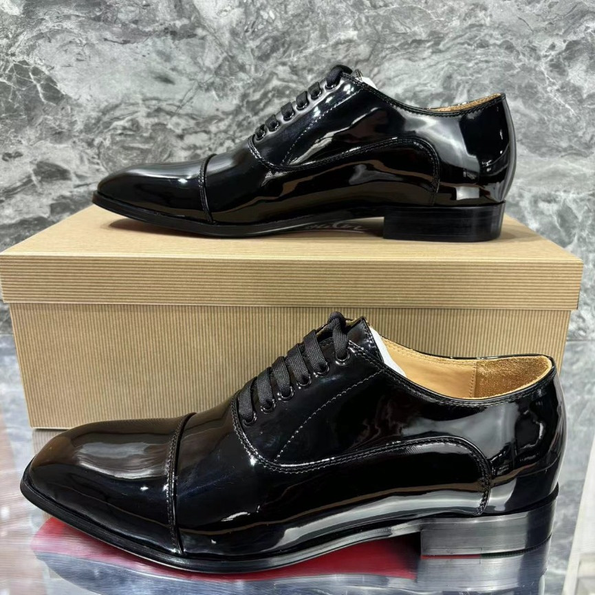 Matte-colored Leather Casual Shoes With Studded Red Soles photo 2