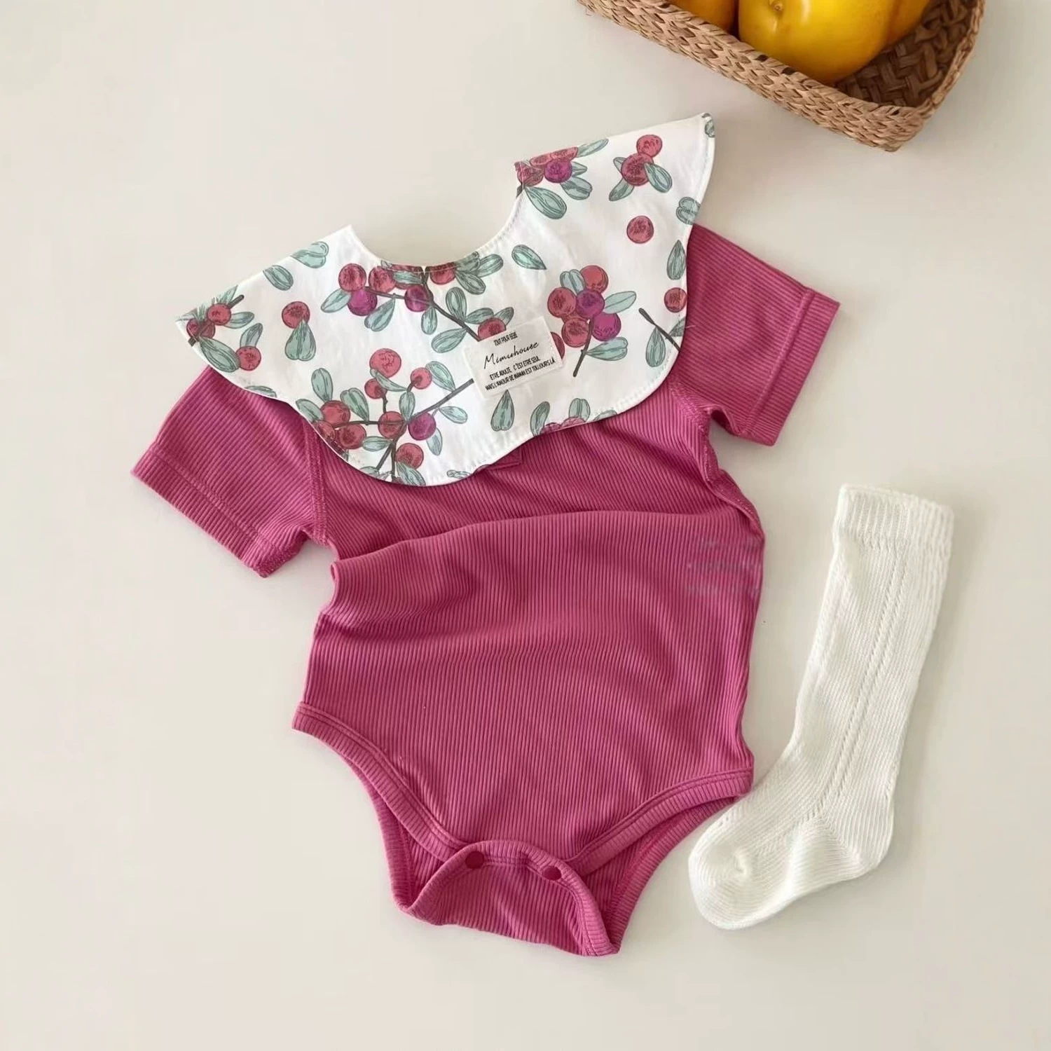 Breathable And Comfortable Newborn Onesie photo 1